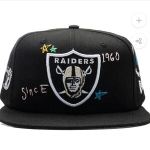 LAS VEGAS RAIDERS NFL
SCRIBBLE FITTED